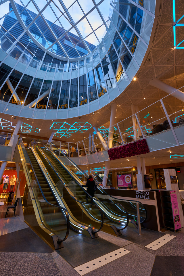 sigma_14 24 2.8_sony_24w.jpg