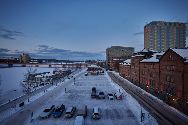 Canon RF 16mm f2.8_10w.jpg