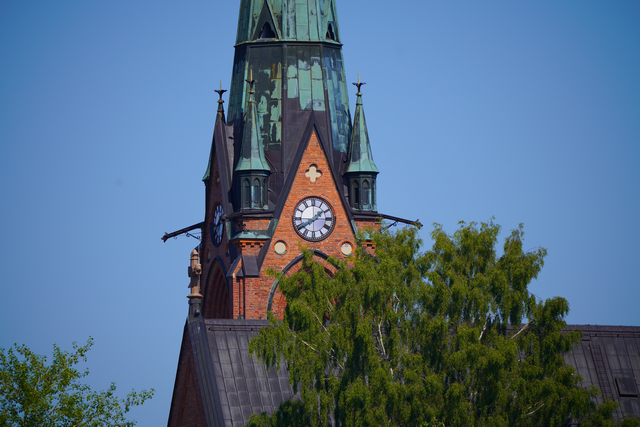 sony_fe_200 600mm_1w.jpg