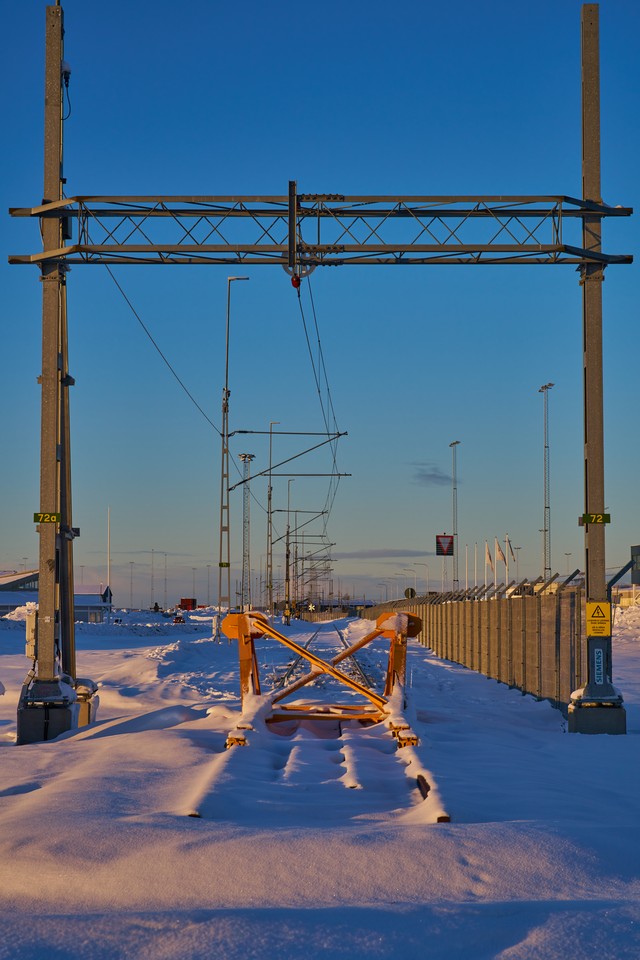 Sony FE 20-70mm f4_13w.jpg