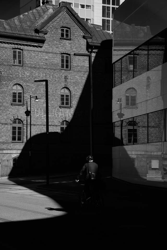 Sigma 85 f1.4 DN_6w.jpg