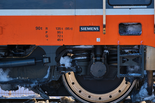 Fujifilm XF 70_300_15w.jpg