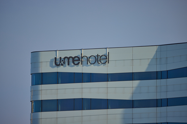 Canon RF 800 f11_6w.jpg