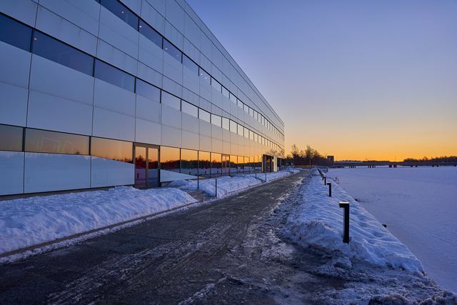 tamron 20mm f28_5w.jpg