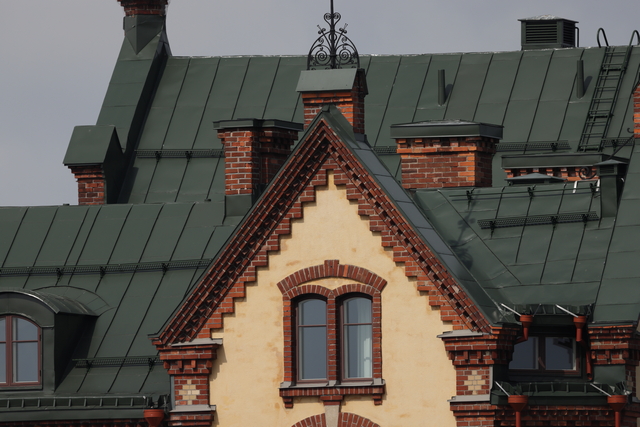 Canon RF 1200 f8_24w.jpg