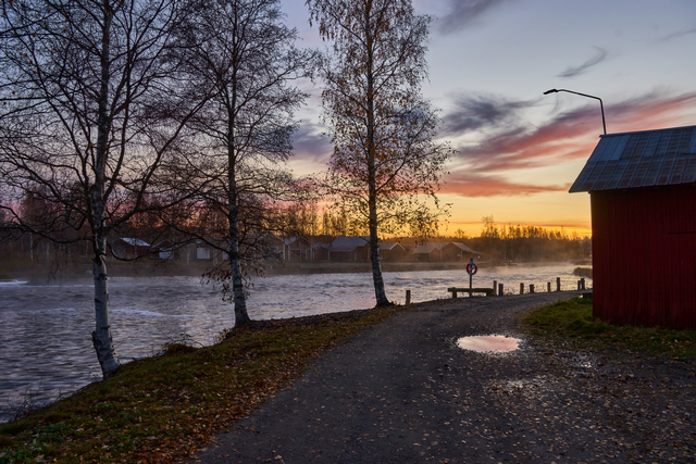 Tamron 18-300 Sony E_12w.jpg