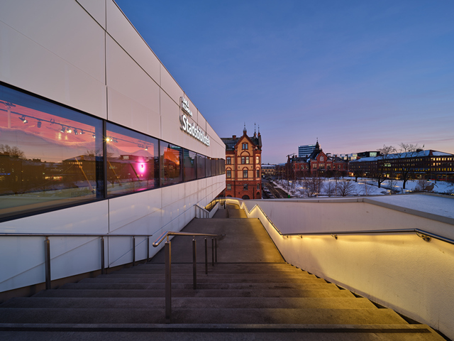 Laowa 17mm f4_4w.jpg