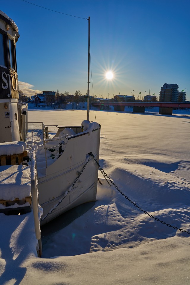 Sony FE 20-70mm f4_2w.jpg