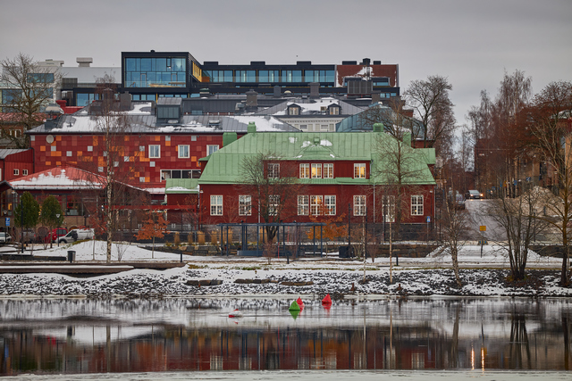 Canon RF_70200_f28_8w.jpg