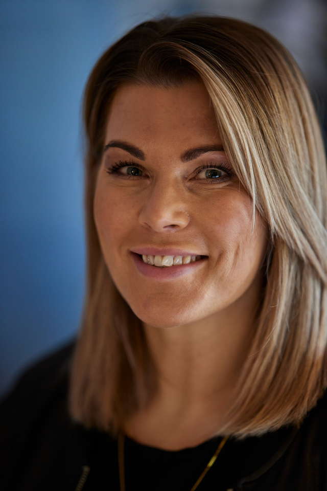 Canon RF 135 f1.8_28w.jpg