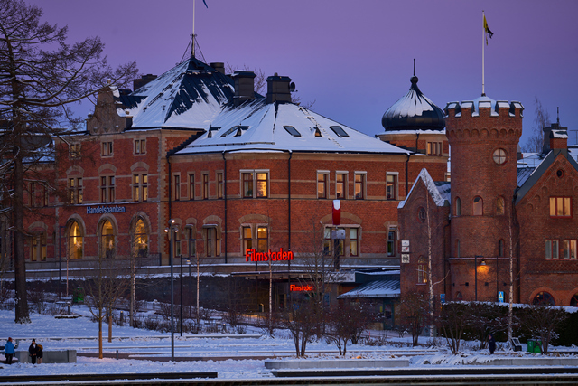 Sigma 100-400mm_15w.jpg