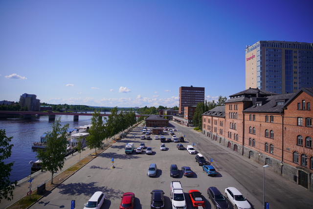 tamron_17 28mm_7w.jpg