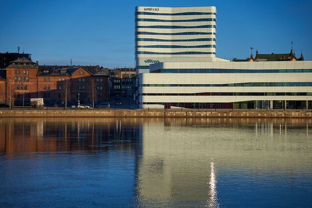 Sigma 18-50 f2.8 Sony_33w.jpg