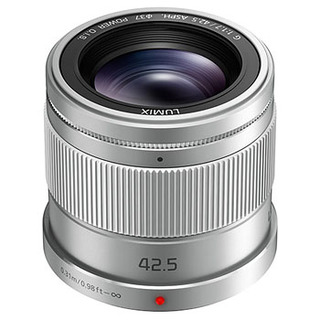 Lumix G 42,5mm f/1,7 ASPH Power O.I.S (för Micro 4/3), silver 