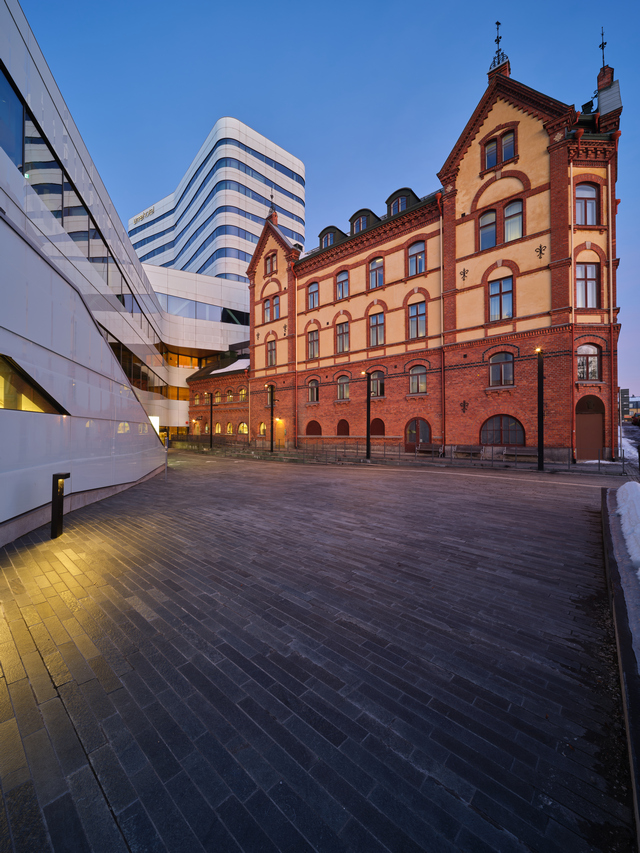 Laowa 17mm f4_5w.jpg