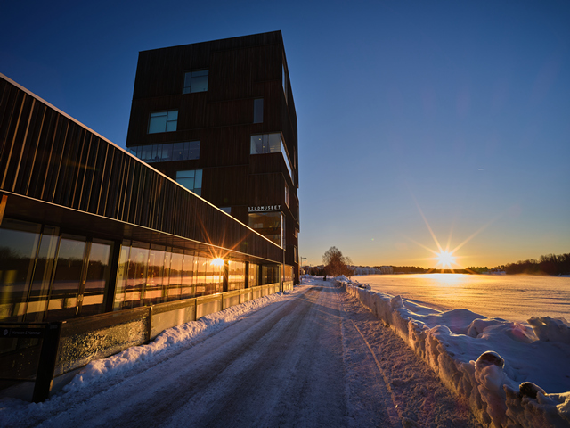 Laowa 19mm f2.8_5w.jpg