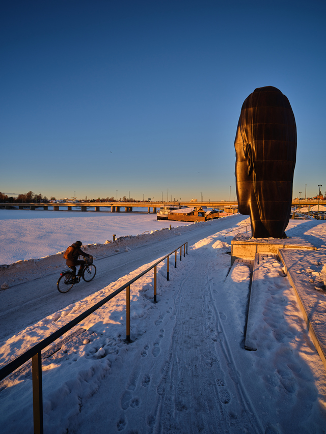 Laowa 19mm f2.8_2w.jpg