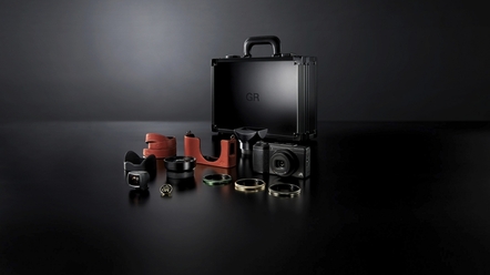 ricoh-gr-ii-jubileums-kit_0.jpg